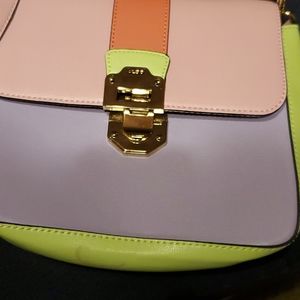 Iam selling my Aldo pocket book